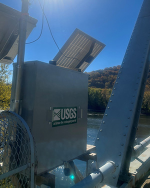 Photo of USGS gage