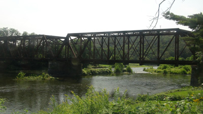 Photo of Hancock railroad bridge
